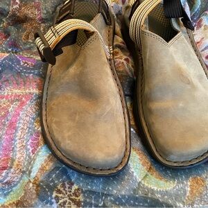 ChacoTan Leather Mules clogs never worn